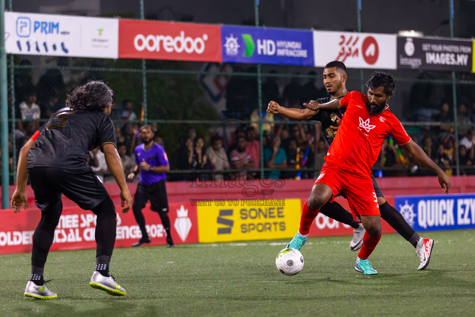 HA Kelaa vs HA Utheemu in Day 9 of Golden Futsal Challenge 2024 was held on Tuesday, 23rd January 2024, in Hulhumale', Maldives
Photos: Ismail Thoriq / images.mv