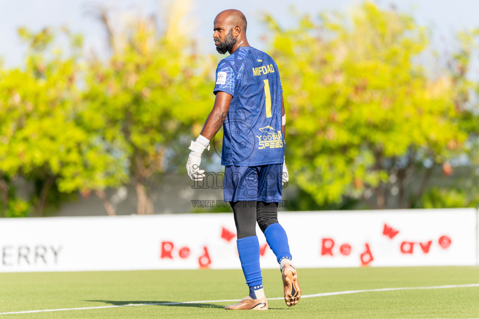 Final Match Irumathi Sports VS Velaa Sports Club in Day 9 of Eydhafushi Cup 2025 held in Eydhafushi Football Stadium at B. Eydhafushi, Maldives on Monday, 15th September 2025. Photos: Arif Rasheed / images.mv