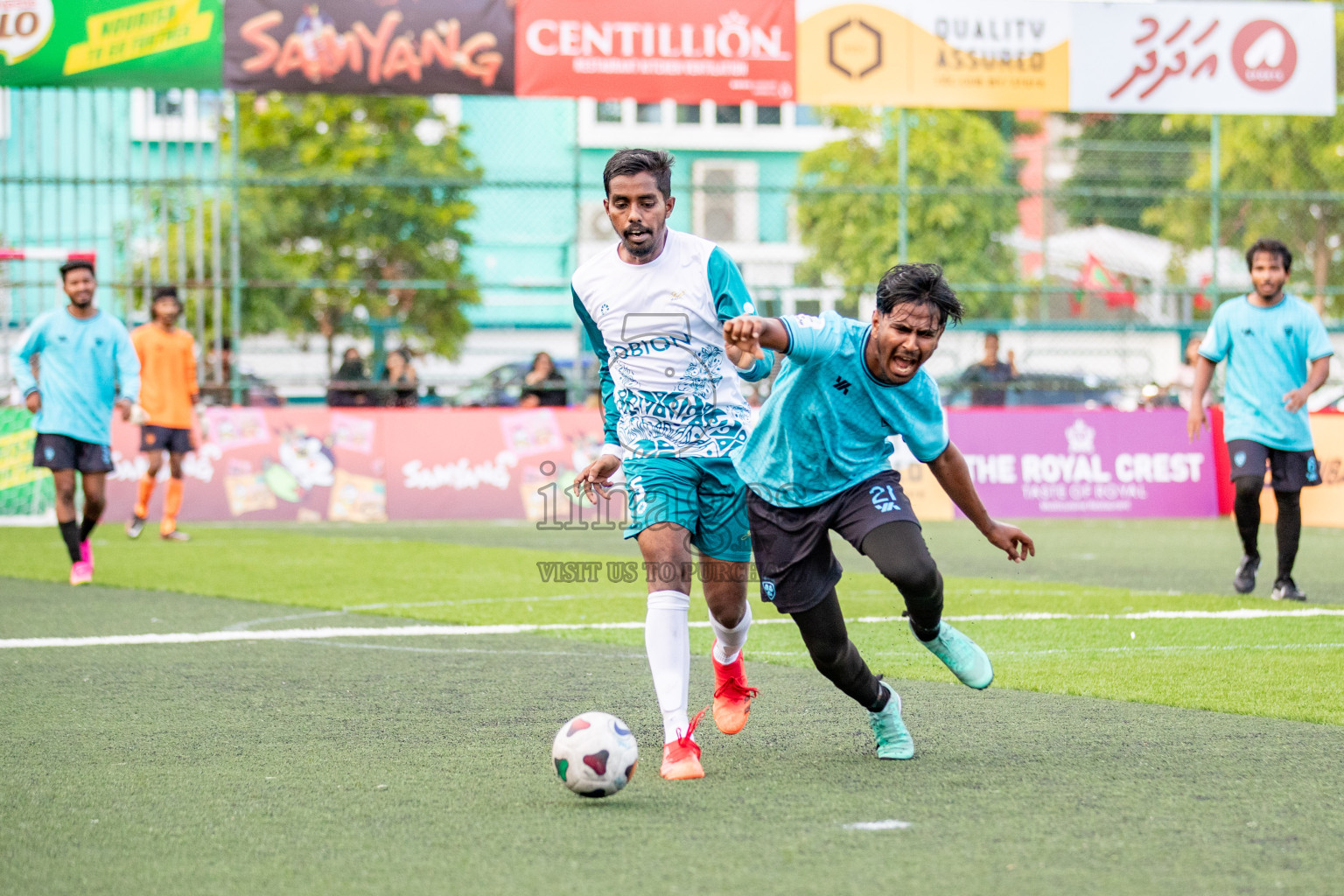 CLUB NDA vs HES CLUB in Club Maldives Classic 2024 held in Rehendi Futsal Ground, Hulhumale', Maldives on Friday, 6th September 2024. 
Photos: Hassan Simah / images.mv