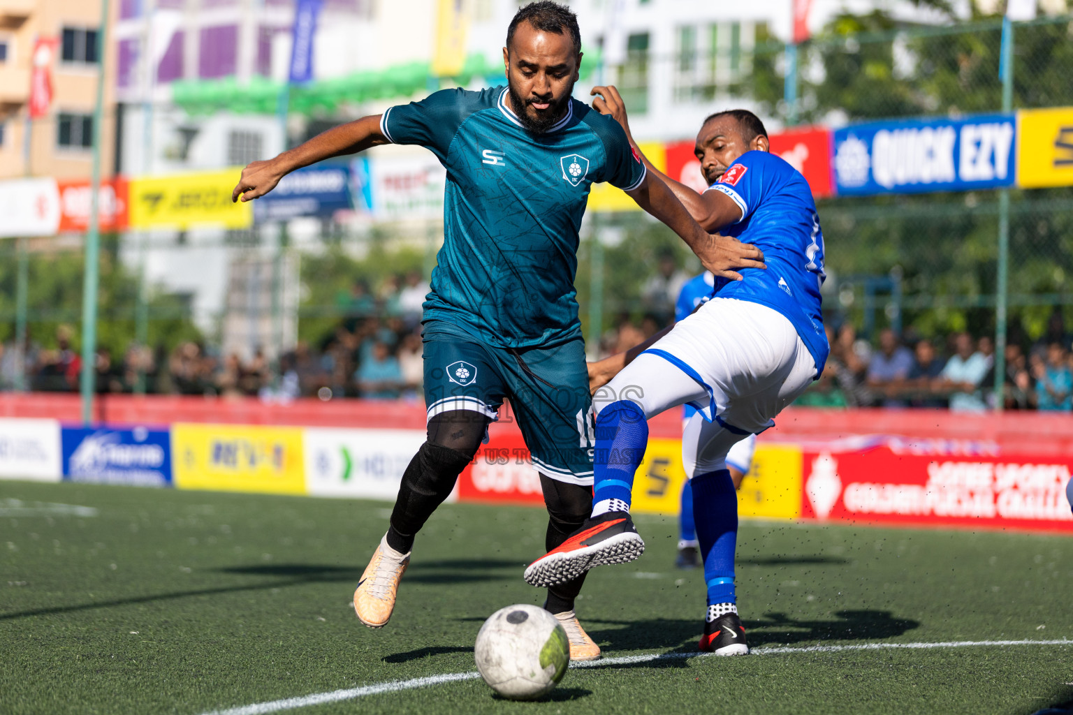 R Dhuvaafaru VS R Hulhudhuffaaru in Day 13 of Golden Futsal Challenge 2024 was held on Saturday, 27th January 2024, in Hulhumale', Maldives Photos: Nausham Waheed / images.mv