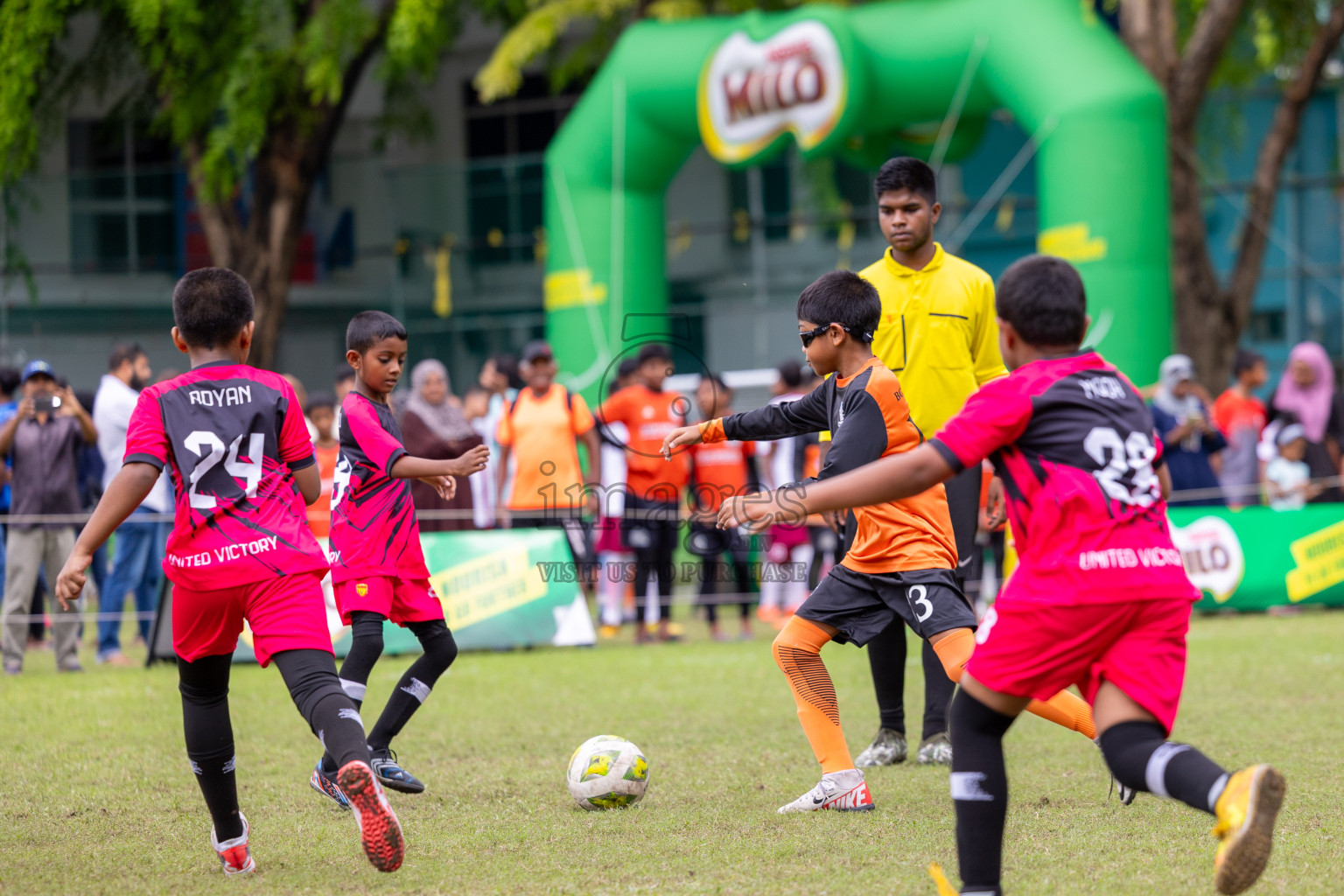 Day 2 of MILO Academy Championship 2024 - U12 was held at Henveiru Grounds in Male', Maldives on Friday, 5th July 2024.
Photos: Ismail Thoriq / images.mv