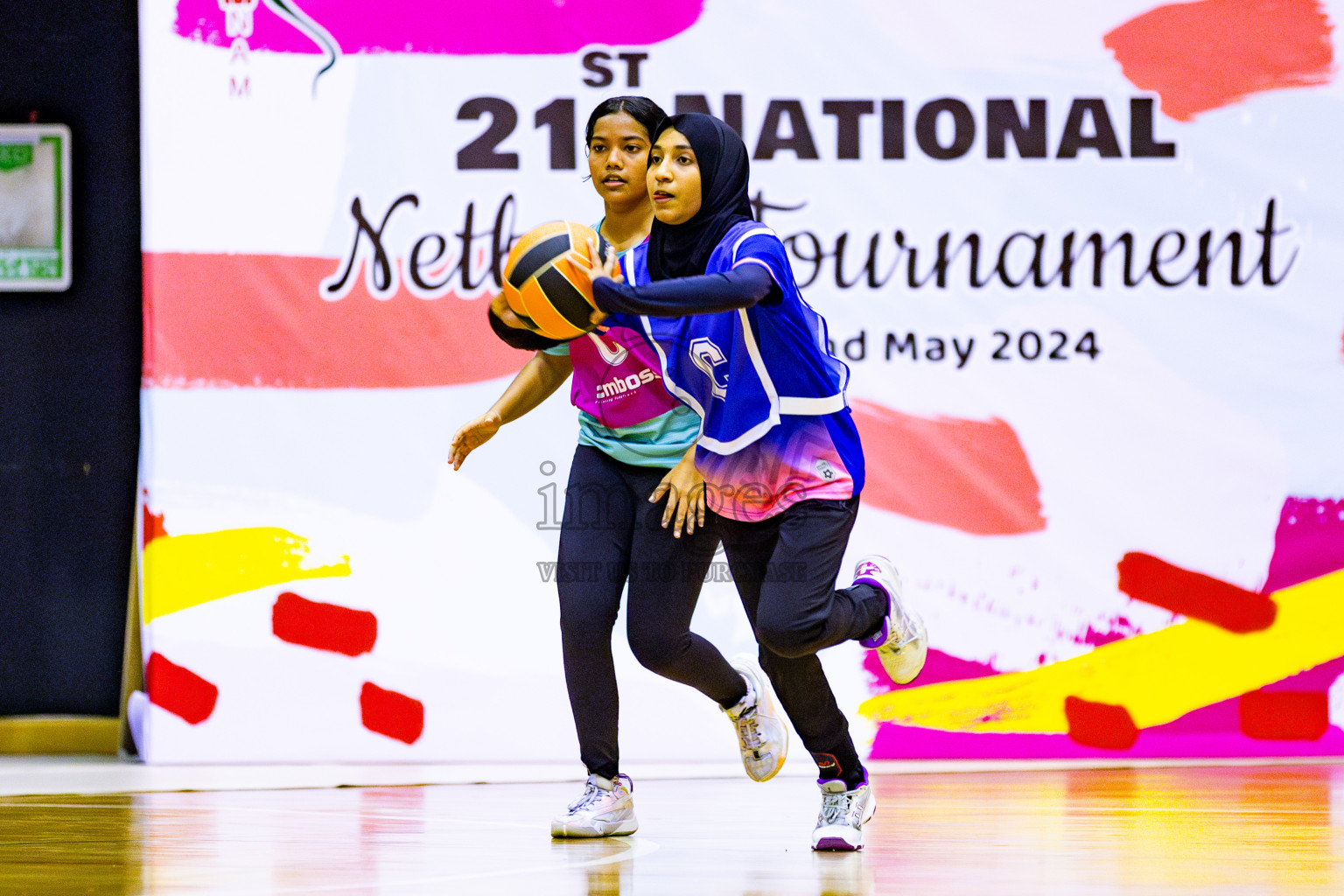 Kulhudhuffushi Youth & Recreation Club vs Club Green StreetDay 2 of 21st National Netball Tournament was held in Social Canter at Male', Maldives on Friday, 18th May 2024. Photos: Nausham Waheed / images.mv