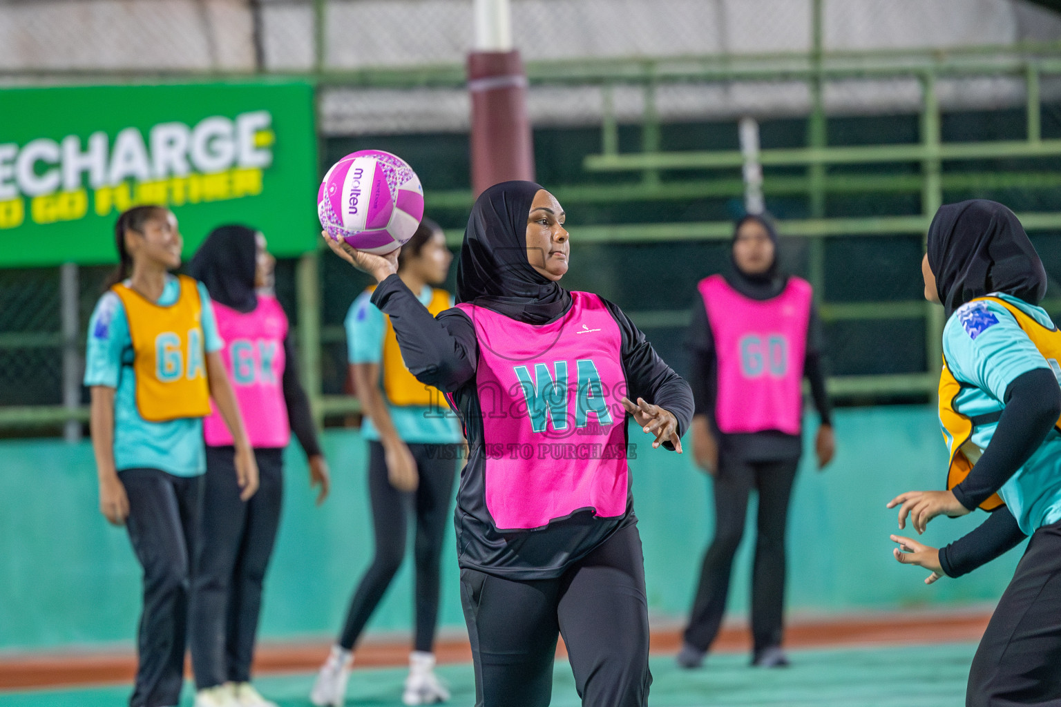 MV Netters vs United Unity Sports Club in Division 2 of of National Netball Tournament 2025 held in Ekuveni Netball Court at Male', Maldives on Thursday, 22nd May 2025. Photos: Mohamed Mahfooz Moosa / images.mv