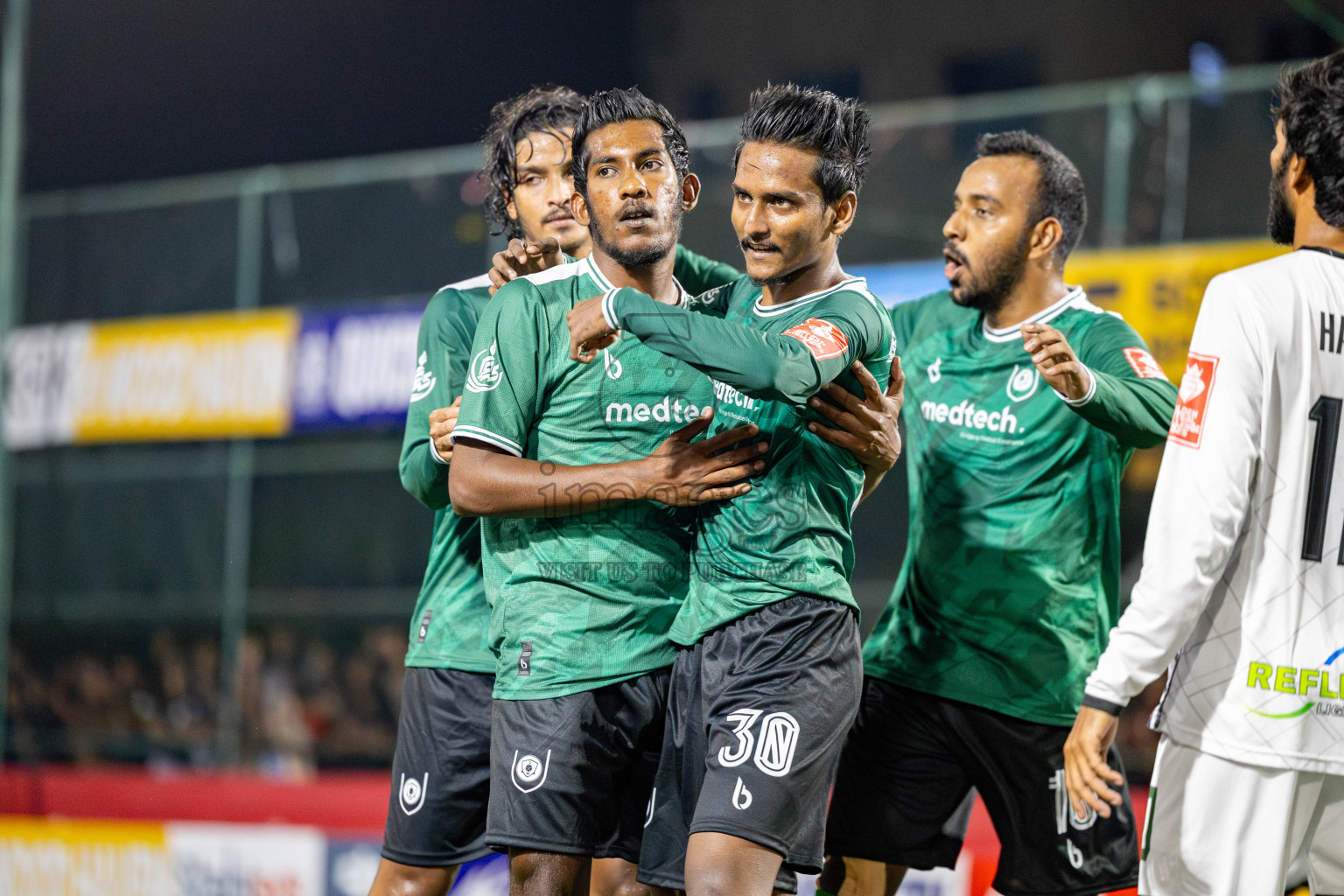 R. Dhuvaafaru VS N. Miladhoo in zone round on Day 32 of Golden Futsal Challenge 2025 was held on Wednesday , 5th February 2025, in Hulhumale', Maldives. 
Photos: Hassan Simah / images.mv
