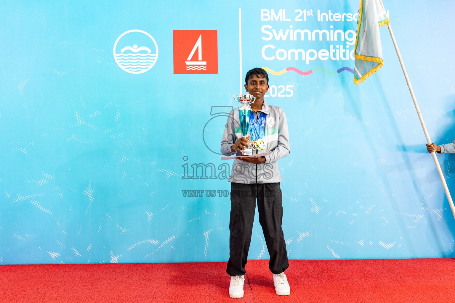 Closing Ceremony of BML 21st Interschool Swimming Competition 2025 .was held in Hulhumale' Swimming Pool, Hulhumale', Maldives on Saturday, 18th October 2025. 
Photos: Hassan Simah / images.mv