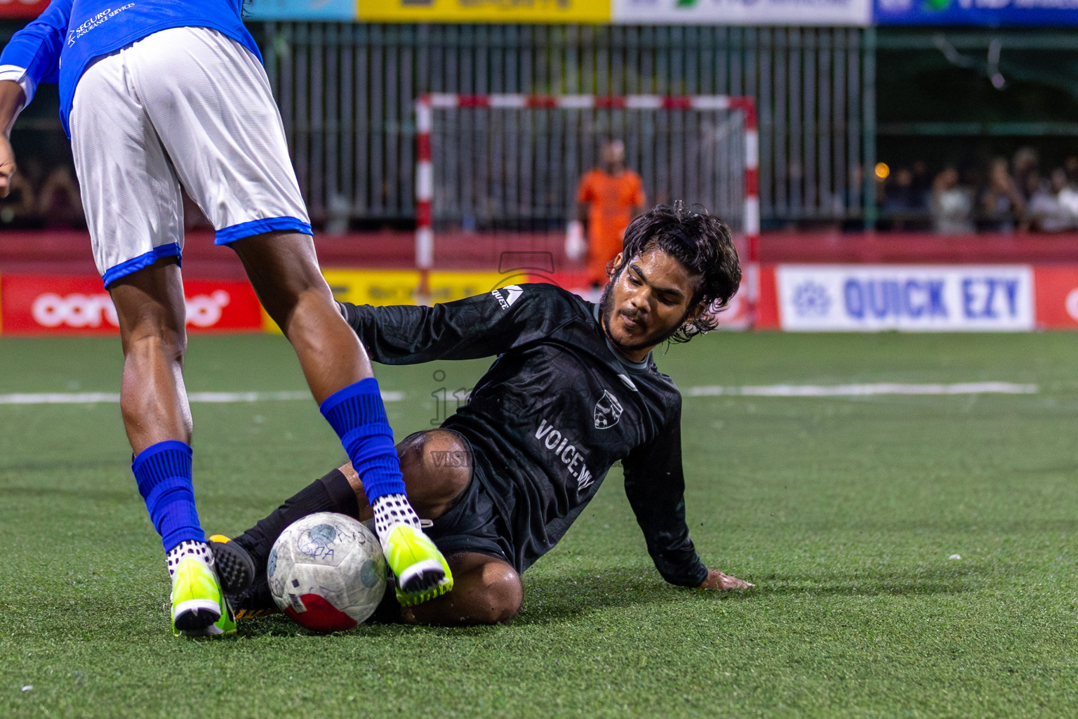 R Inguraidhoo vs R Hulhudhuffaaru in Day 6 of Golden Futsal Challenge 2024 was held on Saturday, 20th January 2024, in Hulhumale', Maldives Photos: Mohamed Mahfooz Moosa / images.mv