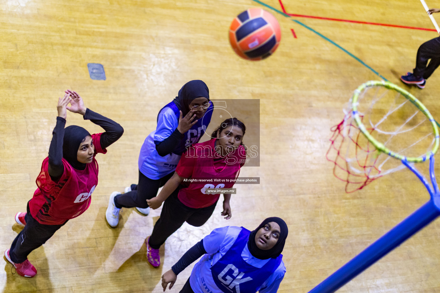 Lorenzo Sports Club vs Vyansa in the Milo National Netball Tournament 2022 on 18 July 2022, held in Social Center, Male', Maldives. Photographer: Shuu, Hassan Simah / Images.mv