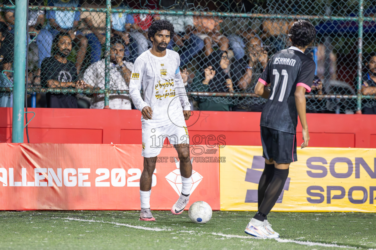 Lh Kurendhoo vs Lh Olhuvelifushi in Day 15 of Golden Futsal Challenge 2025 was held on Sunday, 19th January 2025, in Hulhumale', Maldives. Photos: Ismail Thoriq / images.mv