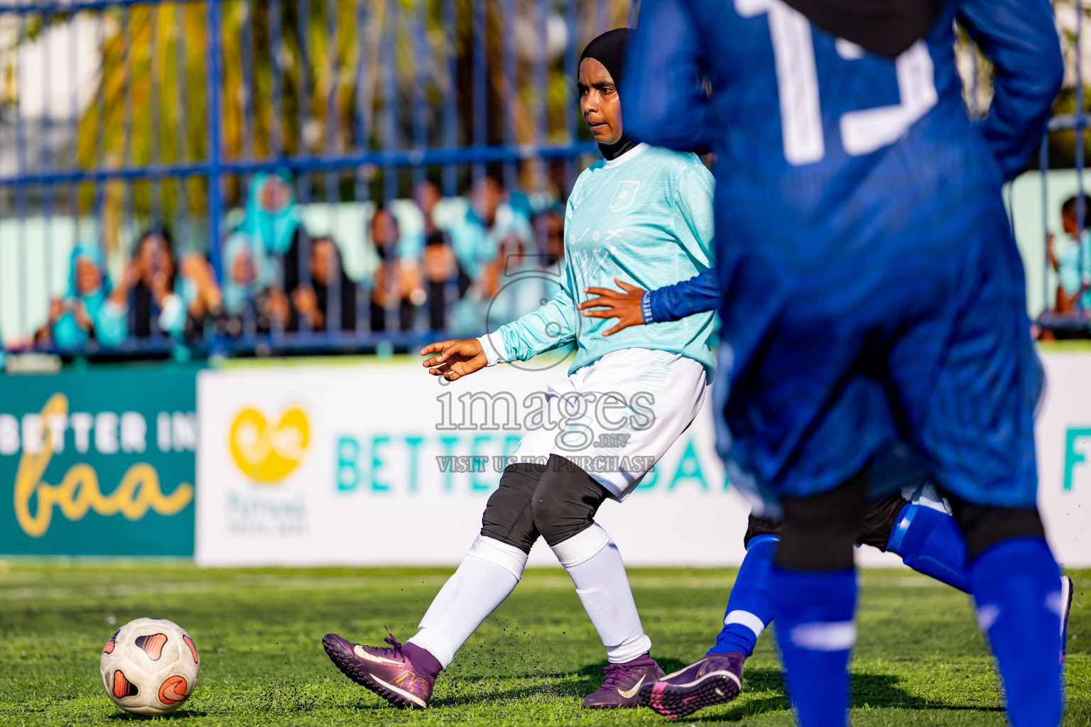 Dhonfanu vs Hithaadhoo in Day 2 of Better in Baa Futsal Fiesta 2025 Woman's division held in B. Eydhafushi, Maldives on Thursday, 6th November 2025. Photos: Nausham Waheed / images.mv