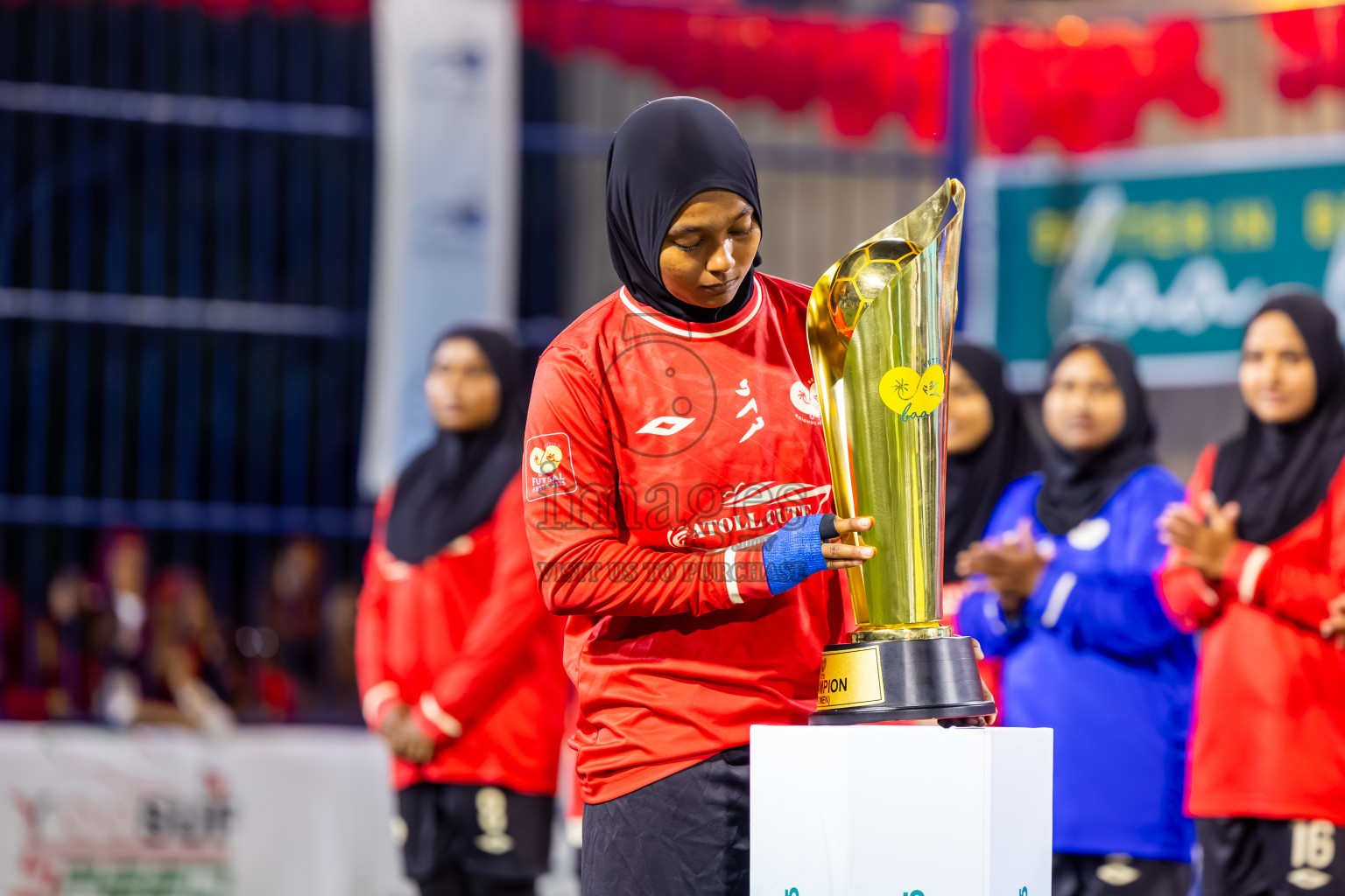 Goidhoo vs Dhonfan in the finals of Better in Baa Futsal Fiesta 2025 woman's division held in B. Eydhafushi, Maldives on Monday, 17th November 2025. Photos: Nausham Waheed / images.mv