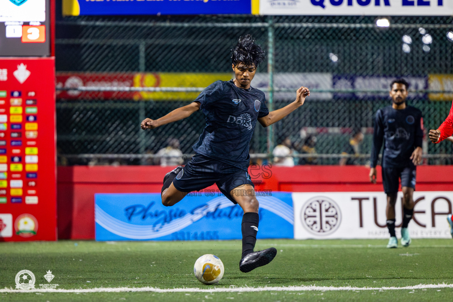Dh Kudahuvadhoo vs Dh Bandidhoo in Day 21 of Golden Futsal Challenge 2025 was held on Saturday , 25th January 2025, in Hulhumale', Maldives. Photos: Nausham Waheed / images.mv