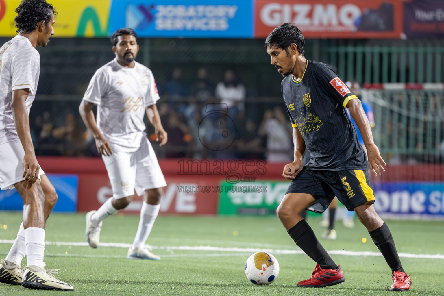 HDh Nolhivaranfaru vs HDh Makunudhoo in Day 1 of Golden Futsal Challenge 2025 on Sunday, 5th January 2025, in Hulhumale', Maldives
Photos: Ismail Thoriq / images.mv