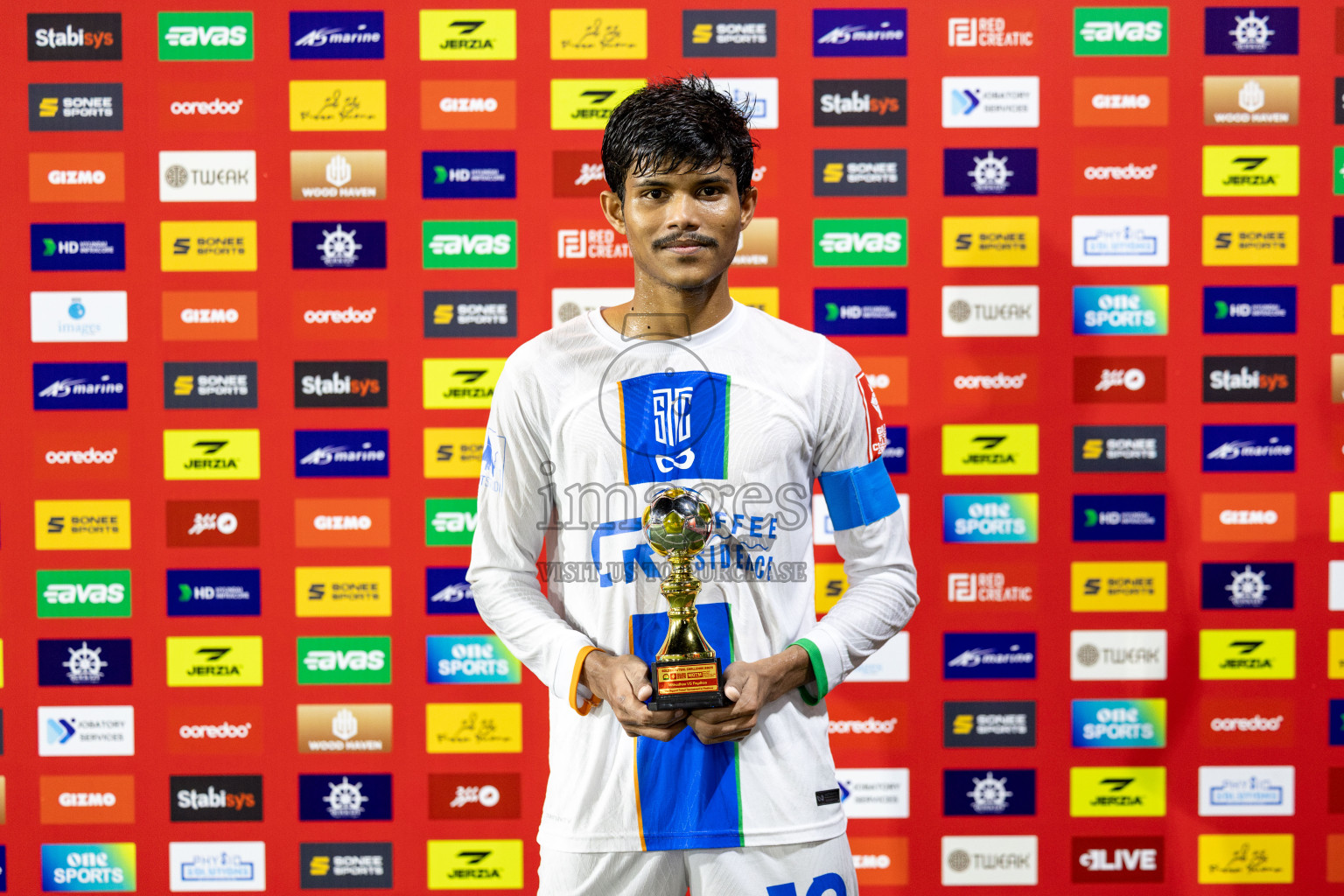S Hithadhoo VS S MaradhooFeydhoo Atoll Round Semi-Final on Day 20 of Golden Futsal Challenge 2025 was held on Friday, 24 January 2025, in Hulhumale', Maldives. 
Photos: Hassan Simah / images.mv