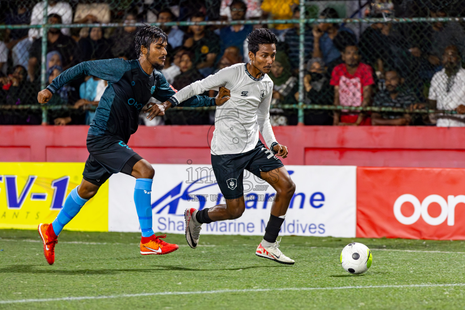 R. Dhuvaafaru VS Sh. Feydhoo on Day 33 of Golden Futsal Challenge 2024, held on Sunday, 18th February 2024, in Hulhumale', Maldives Photos: Hassan Simah / images.mv