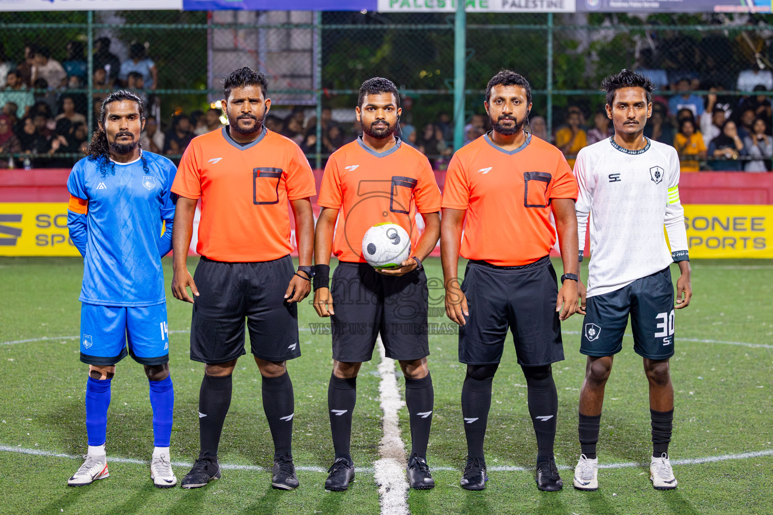 R Dhuvaafaru vs R Alifushi on Day 37 of Golden Futsal Challenge 2024 was held on Thursday, 22nd February 2024, in Hulhumale', Maldives
Photos: Mohamed Mahfooz Moosa/ images.mv