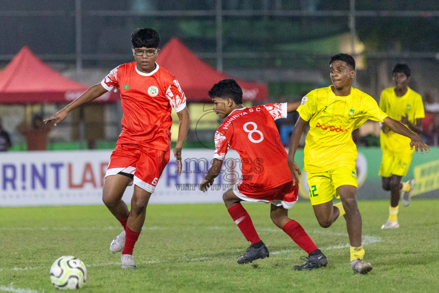 Maziya vs Hurriya (U14) in Day 4 of Dhivehi Youth League 2024 held at Henveiru Stadium on Thursday, 28th November 2024. Photos: Shuu Abdul Sattar/ Images.mv