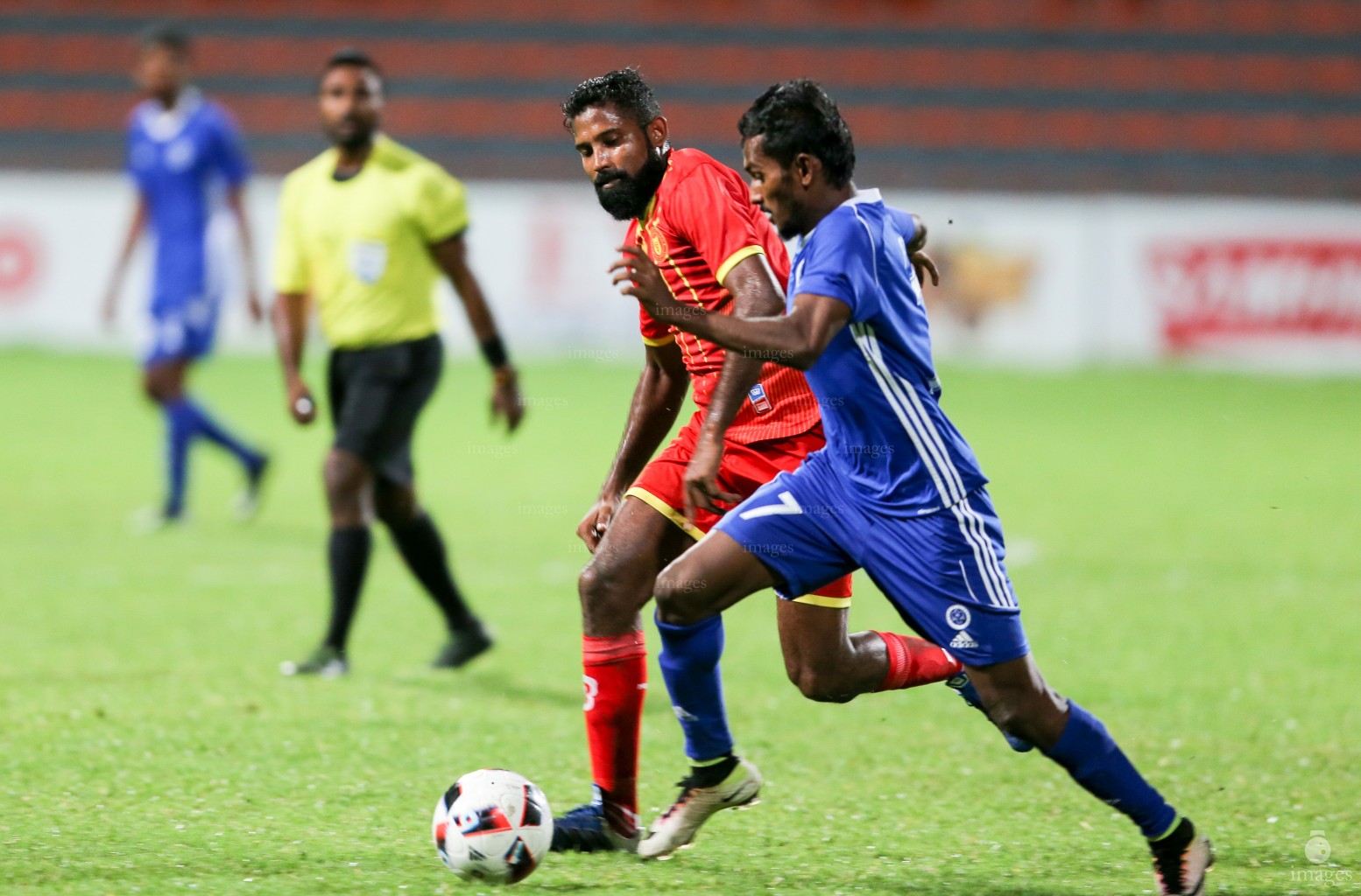 New Radiant vs Victory in STO Male' League in Male', Maldives, Friday, March 03, 2017.(Images.mv Photo/ Hussain Sinan).  New Radiant won the game by 3 -1. 