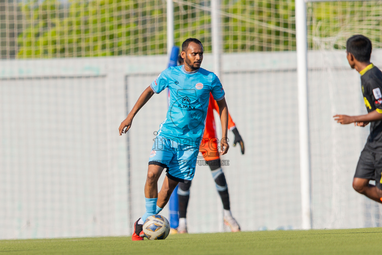 Irumathi FC VS Middle East in Day 5 of Eydhafushi Cup 2025 held in Eydhafushi Football Stadium at B. Eydhafushi, Maldives on Tuesday, 9th September 2025. Photos: Arif Rasheed / images.mv