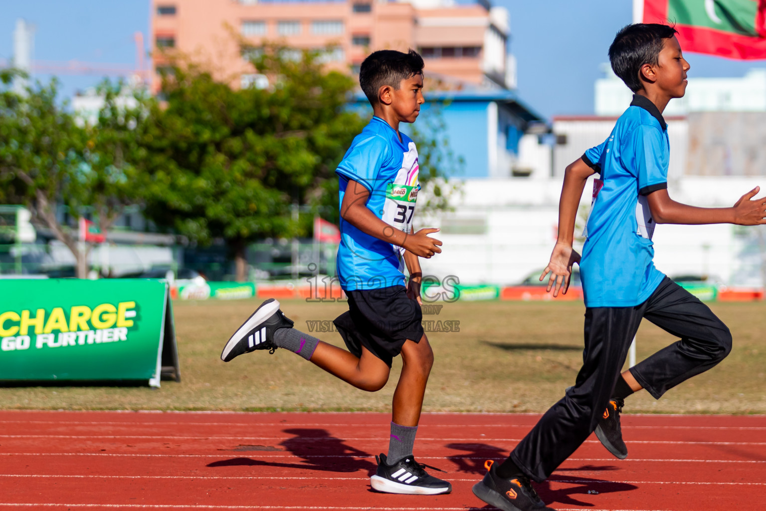 Day 2 of Inter-school Athletics Championship 2025 held in Ekuveni Synthetic Track, Male', Maldives on Tuesday, 07th October 2025. Photos by: Riza / Images.mv