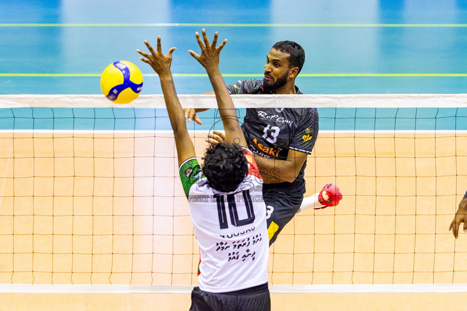 Dhivehi Sifainge Club vs Huraa Community Club in Semi Finals of MILO VAM Cup 2025 held in Male', Maldives on Tuesday, 1st July 2025 at Social Center Indoor Hall Photos By: Nausham Waheed / images.mv