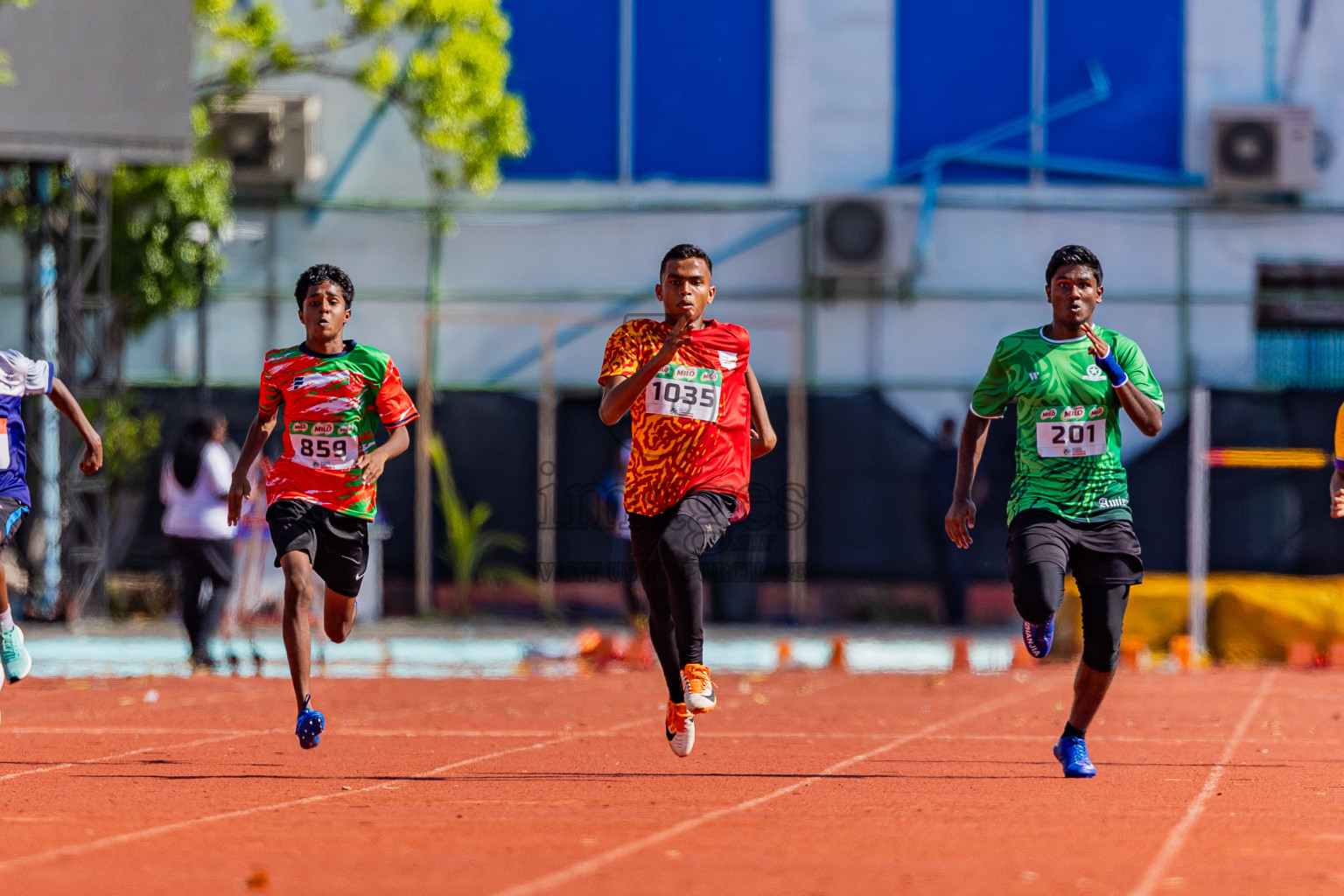 Day 1 of Inter-school Athletics Championship 2025 held in Ekuveni Synthetic Track, Male', Maldives on Monday, 06th October 2025. Photos by: Areef Adam  / Images.mv