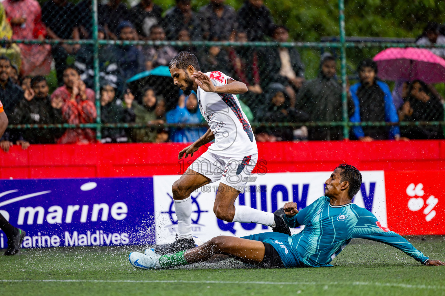 R Inguraidhoo vs R Dhuvaafaru in Day 10 of Golden Futsal Challenge 2025 was held on Tuesday, 14th January 2025, in Hulhumale', Maldives Photos: Nausham Waheed / images.mv