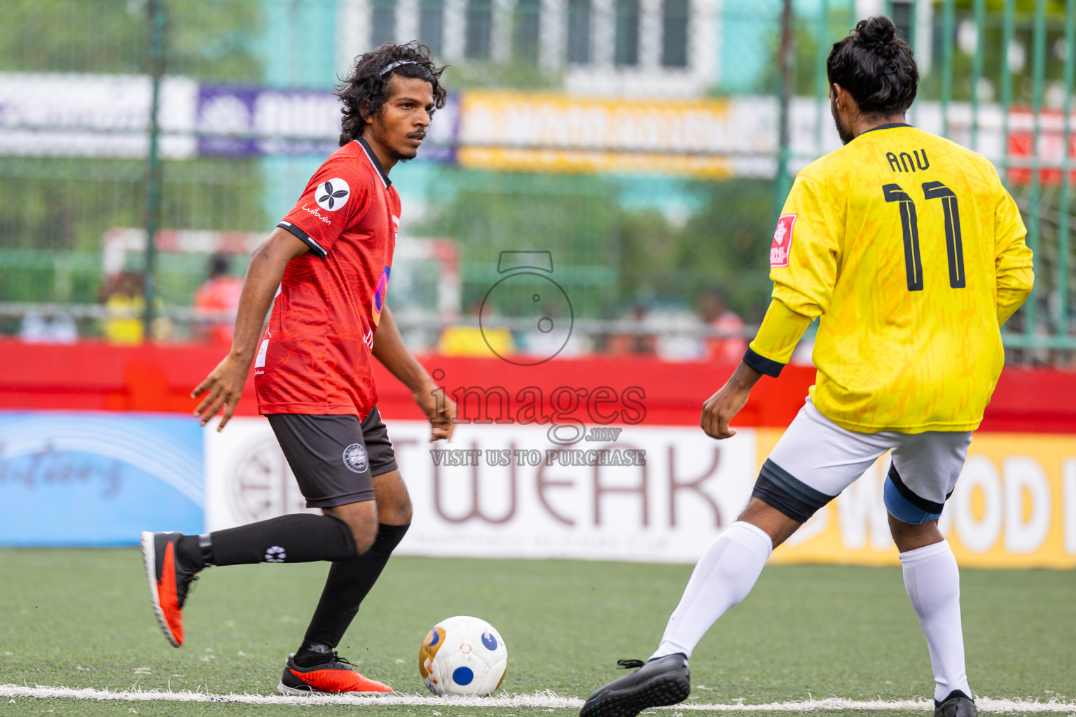 GDh Madaveli VS GDh Gadhdhoo in Atoll Round Semi-Final on Day 20 of Golden Futsal Challenge 2025 was held on Friday, 24th January 2025, in Hulhumale', Maldives.
Photos: Ismail Thoriq / images.mv