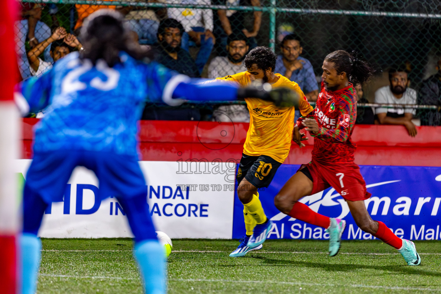 GDh. Thinadhoo  VS  GDh. Gadhdhoo in Day 17 of Golden Futsal Challenge 2024 was held on Wednesday, 31st January 2024, in Hulhumale', Maldives Photos: Hassan Simah / images.mv