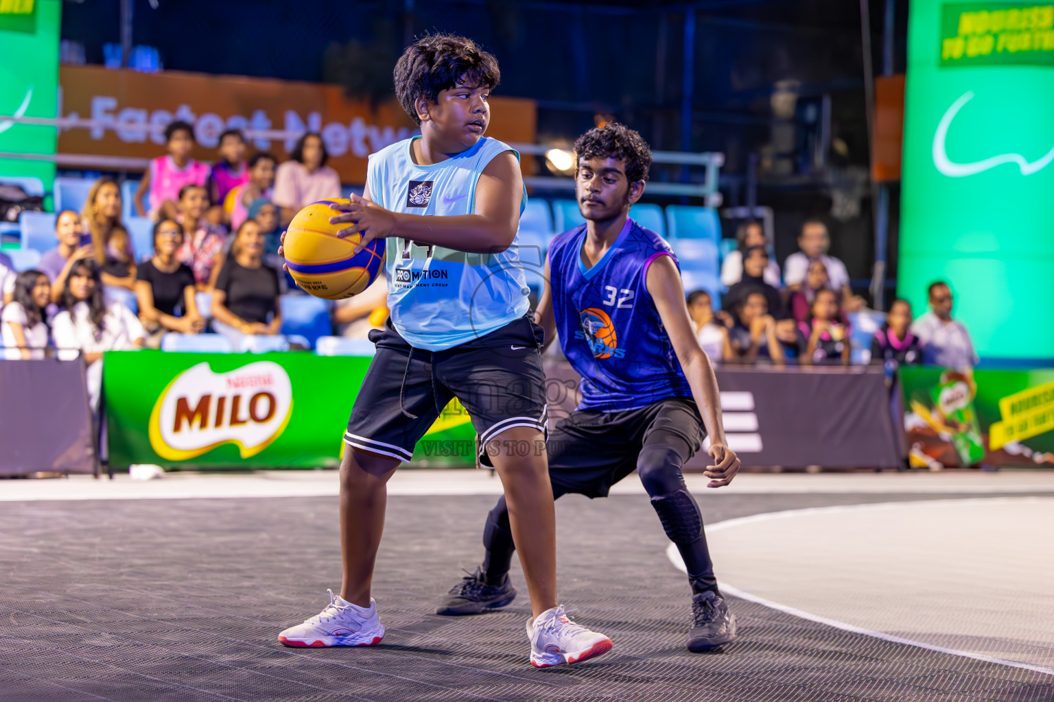 Day 3 of MILO Ramadan 3x3 Challenge 2024 was held in Ekuveni Outdoor Basketball Court at Male', Maldives on Thursday, 14th March 2024.
Photos: Ismail Thoriq / images.mv