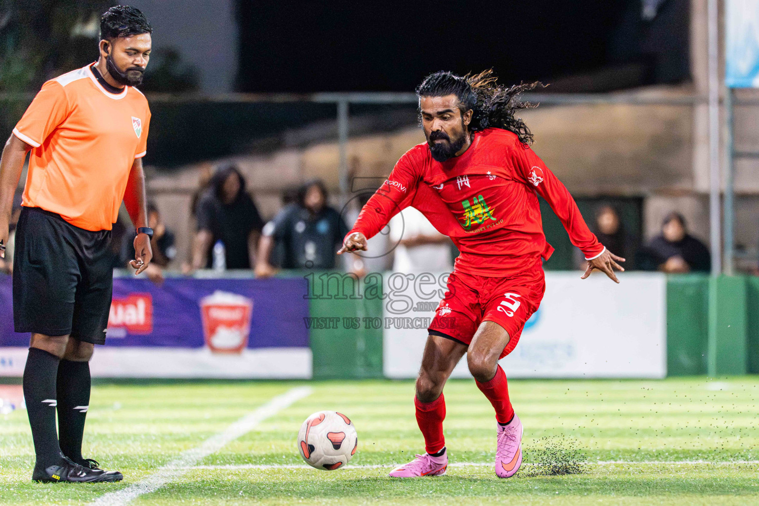 Kanmathi FC VS Maahinne United in Day 4 - Fonadhoo Youth Futsal Challenge 2025 held in Fonadhoo Futsal Stadium, L. Fonadhoo, Maldives on Wednesday, 29th October 2025 Photos: Arif Rasheed / images.mv