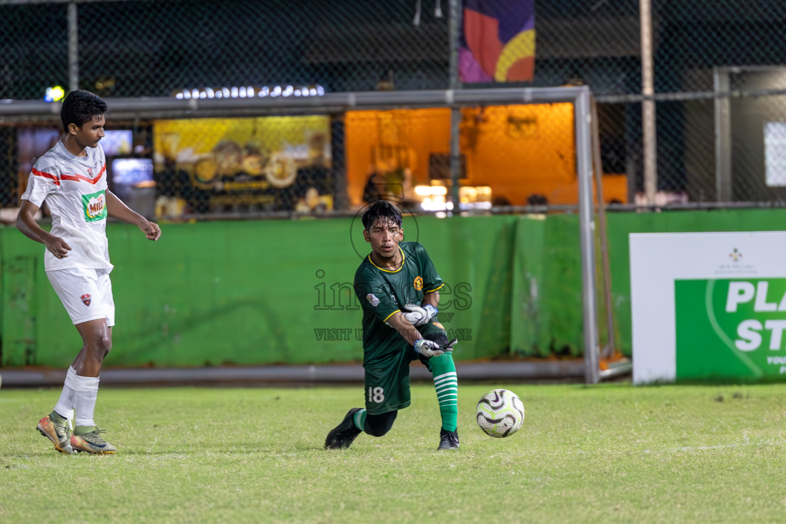 Day 10 of Dhivehi Youth League 2024 was held at Henveiru Stadium, Male', Maldives on Sunday, 15th December 2024.
Photos: Ismail Thoriq / Images.mv