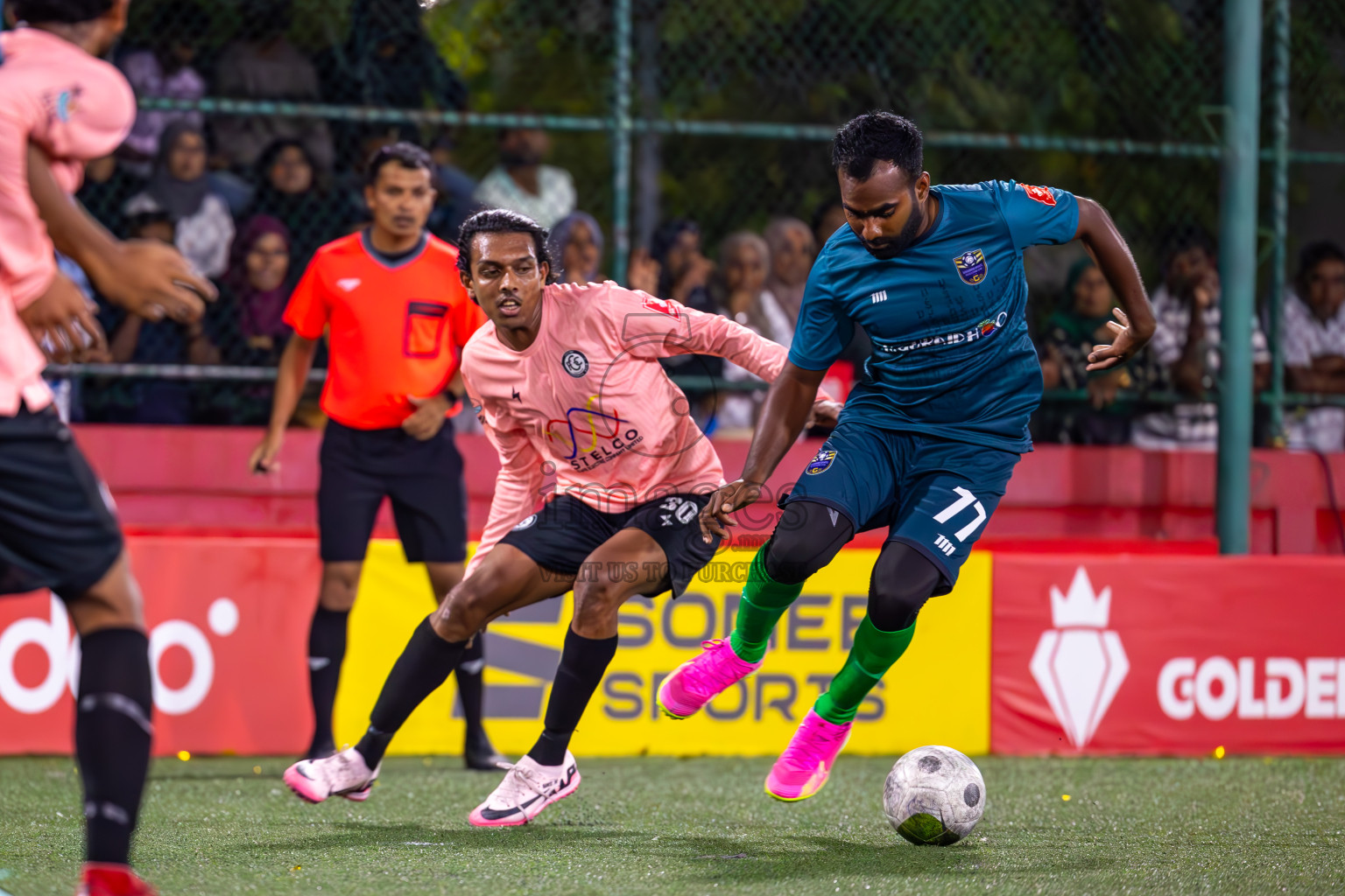 K Gulhi VS K Guraidhoo in Day 25 of Golden Futsal Challenge 2024 was held on Thursday , 8th February 2024 in Hulhumale', Maldives
Photos: Ismail Thoriq / images.mv