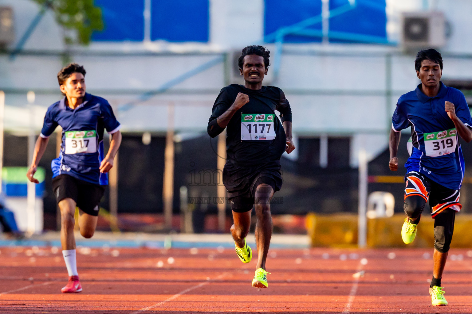 Day 4 of Inter-school Athletics Championship 2025 held in Ekuveni Synthetic Track, Male', Maldives on Thursday, 09th October 2025. Photos by: Nausham Waheed / Images.mv