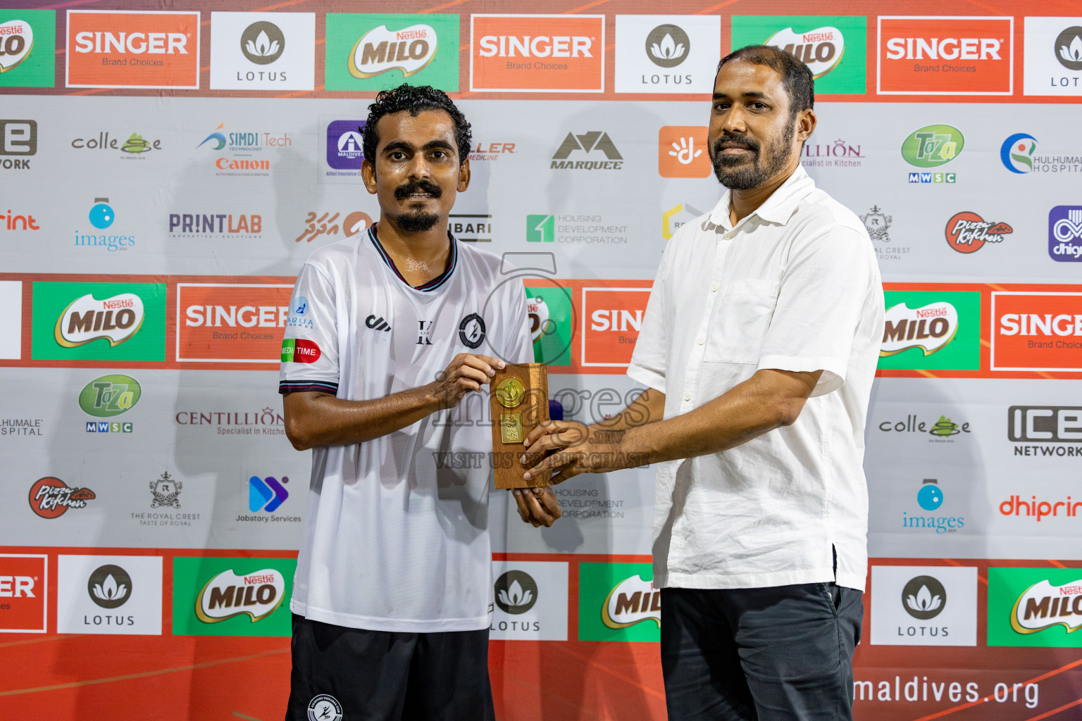 DHAAKHILY CLUB vs KULHIVARU VUZARA CLUB in Club Maldives Classic 2024 held in Rehendi Futsal Ground, Hulhumale', Maldives on Thursday, 12th September 2024. 
Photos: Hassan Simah / images.mv