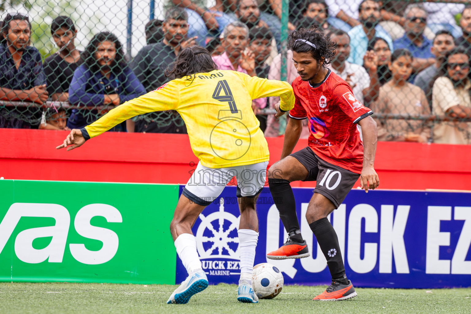 GDh Madaveli VS GDh Gadhdhoo in Atoll Round Semi-Final on Day 20 of Golden Futsal Challenge 2025 was held on Friday, 24th January 2025, in Hulhumale', Maldives.
Photos: Ismail Thoriq / images.mv