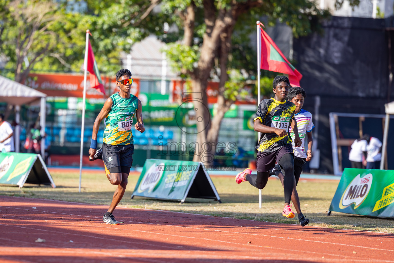 Day 1 of Inter-school Athletics Championship 2025 held in Ekuveni Synthetic Track, Male', Maldives on Monday, 06th October 2025. Photos by: Nausham Waheed, Areef, Ismail Thoriq / Images.mv