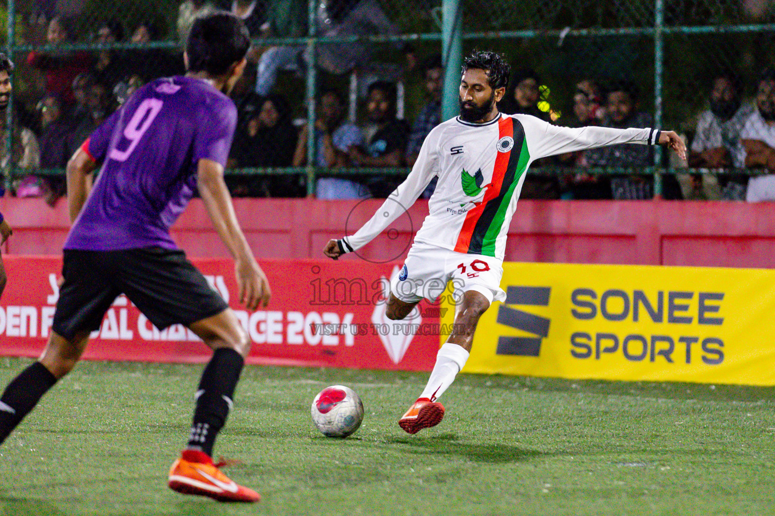 GA. Kolamaafushi vs GA. Kanduhulhuhdhoo in Day 19 of Golden Futsal Challenge 2024 was held on Friday, 2nd February 2024 in Hulhumale', Maldives 
Photos: Hassan Simah / images.mv