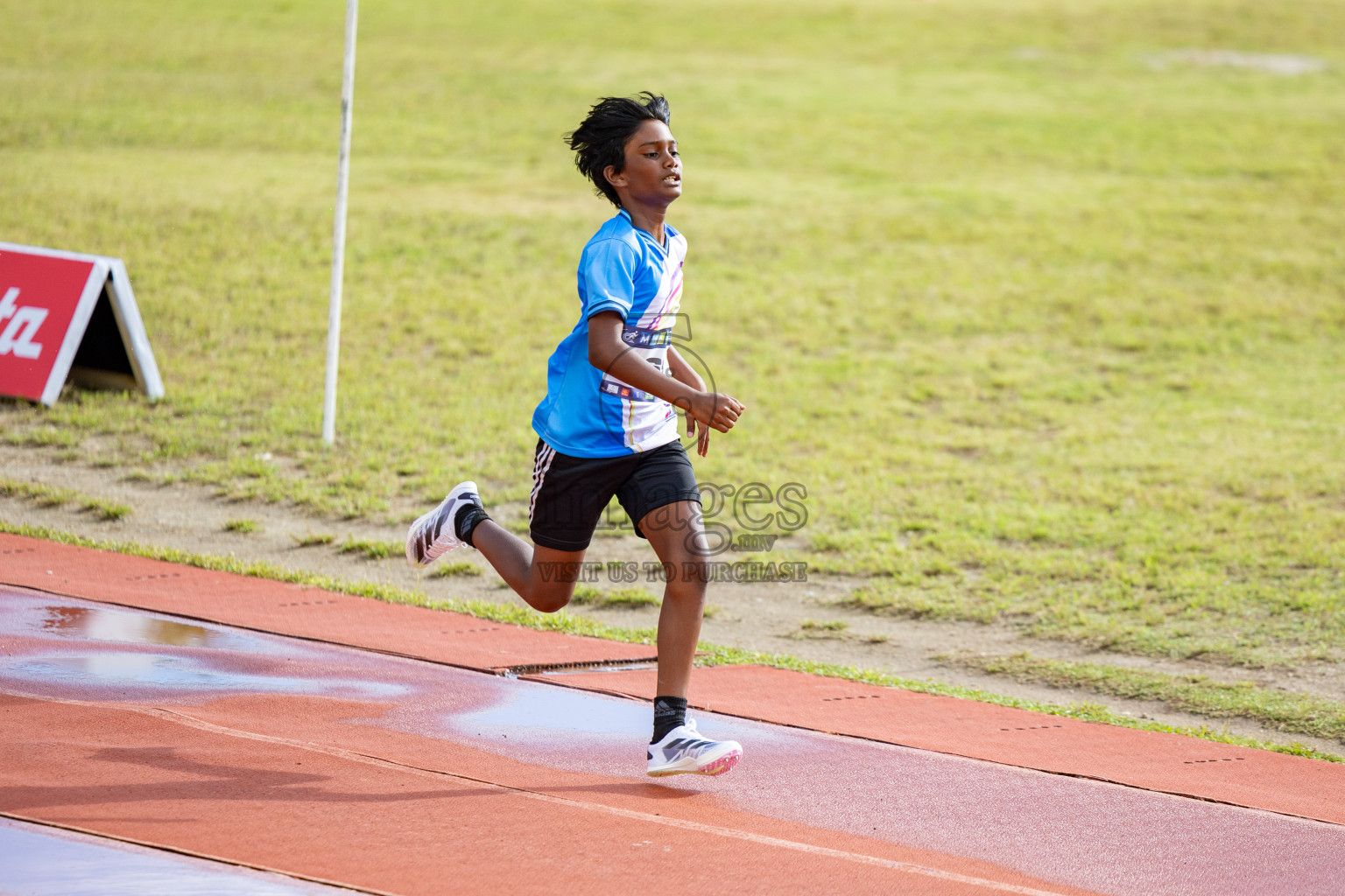 Day 1 of MWSC Interschool Athletics Championships 2024 held in Hulhumale Running Track, Hulhumale, Maldives on Saturday, 9th November 2024. 
Photos by: Ismail Thoriq, Hassan Simah / Images.mv