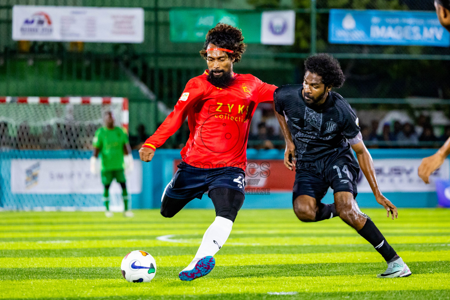 Dee Cee Jay vs Kovigoani in Semi Final of Laamehi Dhiggaru Ekuveri Futsal Challenge 2024 was held on Monday, 29th July 2024, at Dhiggaru Futsal Ground, Dhiggaru, Maldives Photos: Nausham Waheed / images.mv