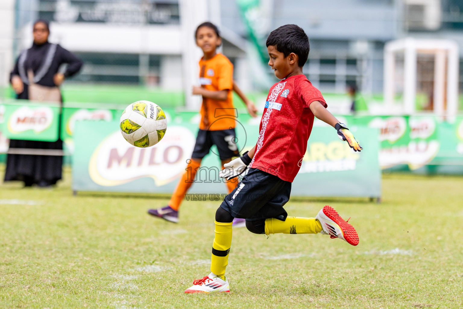 Day 1 of MILO SVAM Juniors 2025 (U-8) was held at Henveiru Stadium in Male', Maldives on Thursday, 26th June 2025. 
Photos: Hassan Simah / images.mv