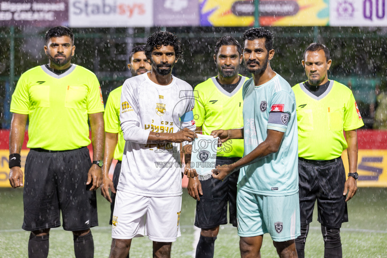 Lh. Hinnavaru VS Lh. Olhuvelifushi on Day 22 of Golden Futsal Challenge 2025 was held on Sunday, 26 January 2025, in Hulhumale', Maldives. 
Photos: Hassan Simah / images.mv