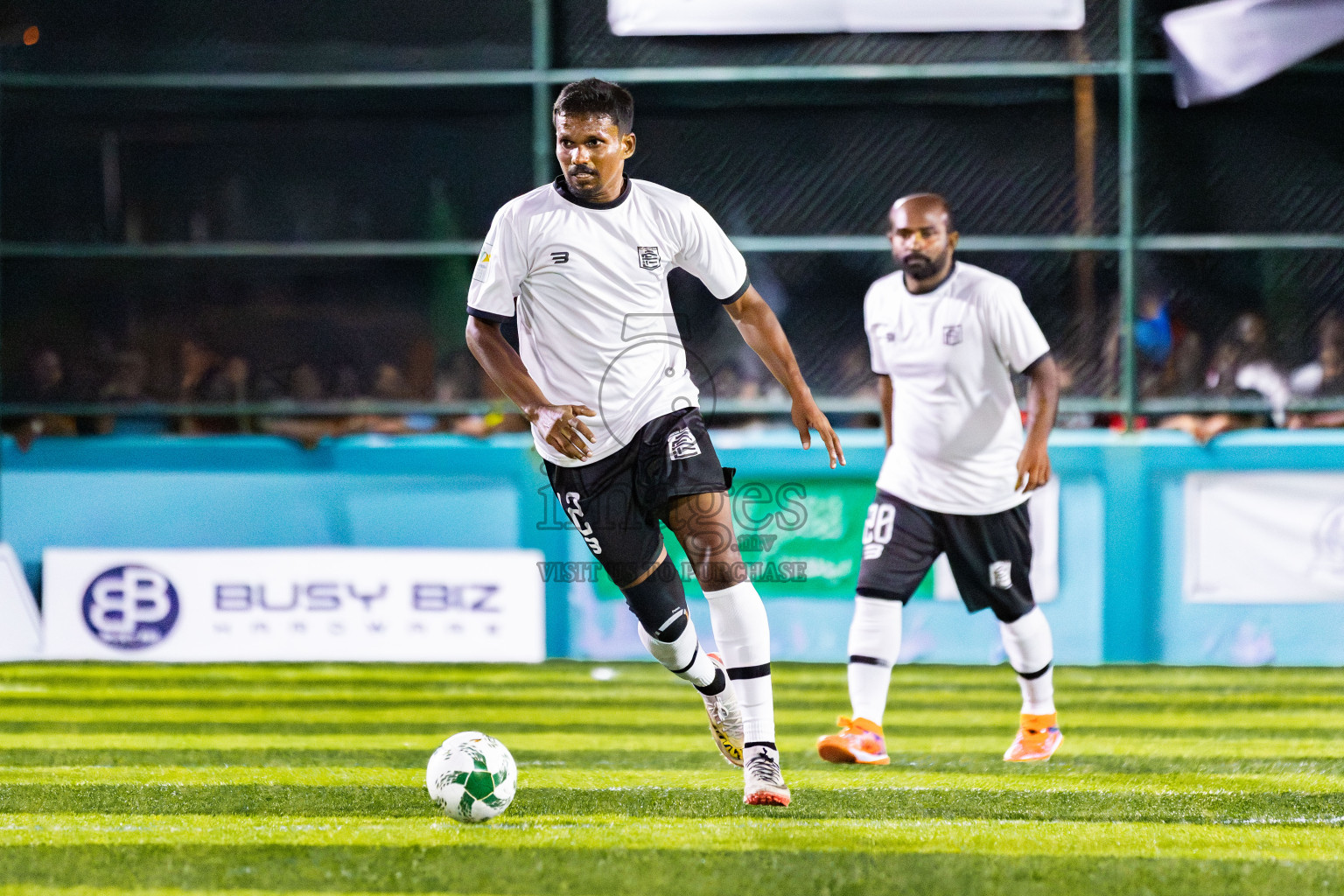 Dee Cee Jay SC vs Comienzo FC in Day 2 of Laamehi Dhiggaru Ekuveri Futsal Challenge 2025 was held on Friday, 25th July 2025, at Dhiggaru Futsal Ground, Dhiggaru, Maldives Photos: Areef Adam / images.mv