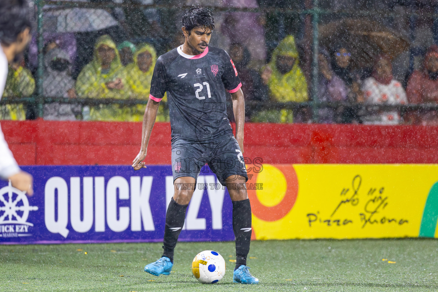 Lh Naifaru vs Lh Kurendhoo on Day 22 of Golden Futsal Challenge 2025 was held on Sunday , 26th January 2025, in Hulhumale', Maldives.
Photos: Ismail Thoriq / images.mv