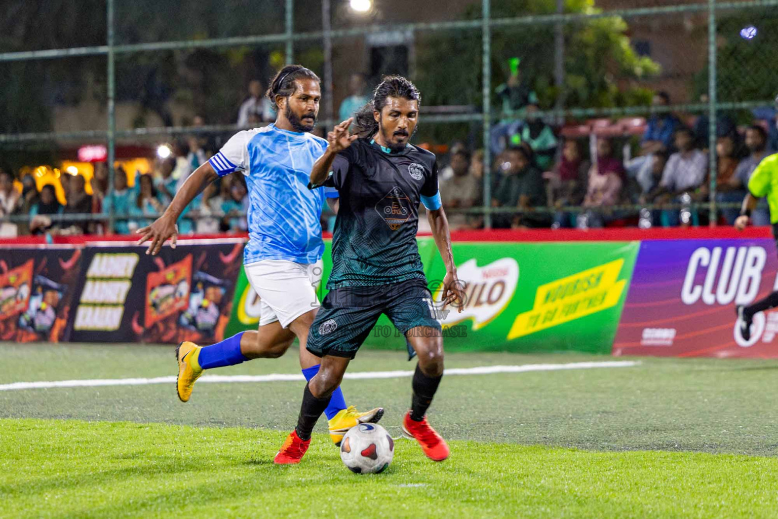 KHAARIJEE VS SDFC in Club Maldives Classic 2024 held in Rehendi Futsal Ground, Hulhumale', Maldives on Friday, 6th September 2024. 
Photos: Hassan Simah / images.mv