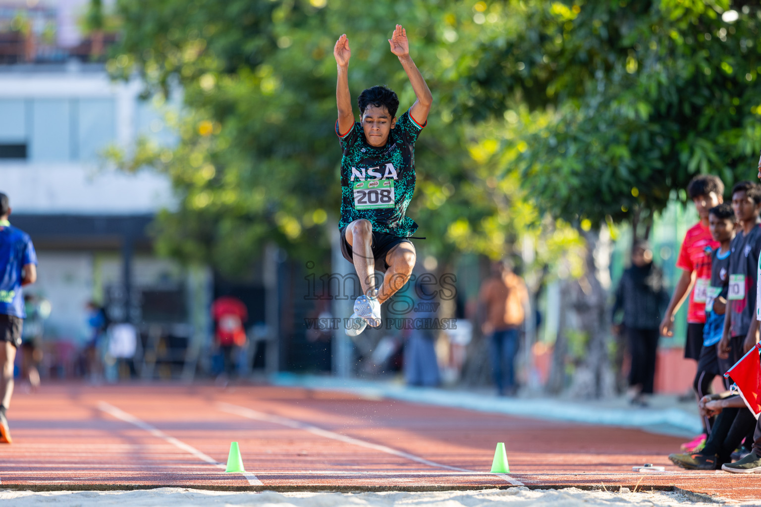 Day 1 of 12th Milo Association Championships was held in Ekuveni Track at Male', Maldives on Thursday, 24th April 2025.
Photos: Ismail Thoriq / images.mv