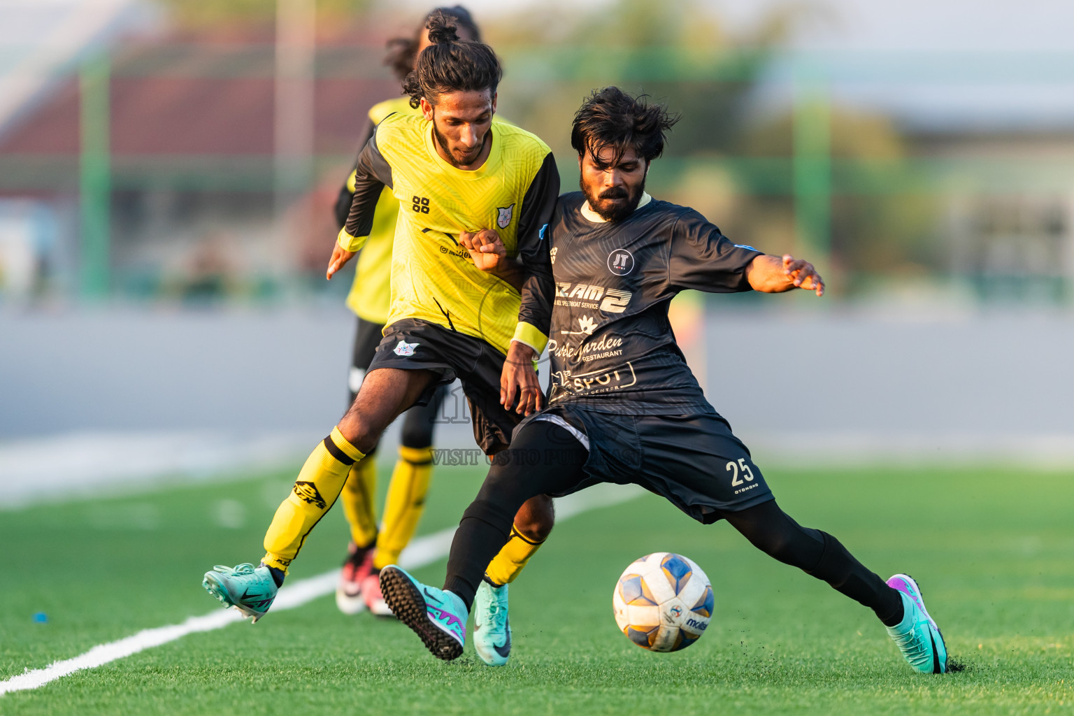 Kanmathi Juniors vs JT Sports from Manadhoo Council Cup 2024 in N Manadhoo Maldives on Wednesday, 21st February 2023. Photos: Nausham Waheed / images.mv