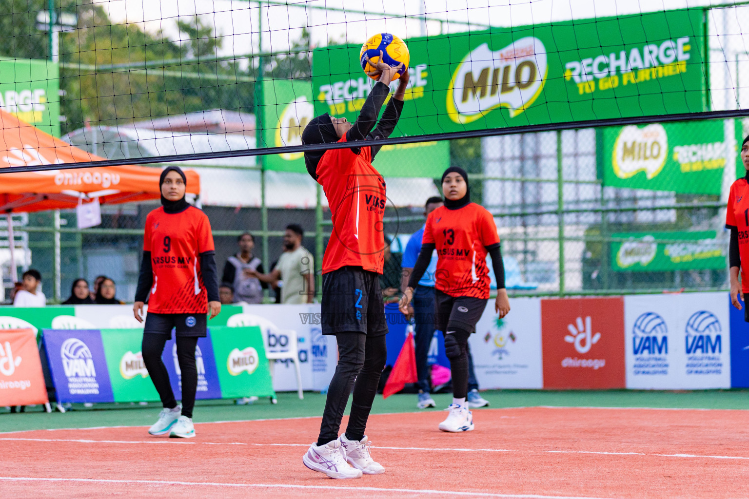 Villigili Z. Jamihyya vs Raajje Volley Club in Semi Finals of Milo National Junior Volleyball Championship 2025 Day 5 was held on Friday, 28th November 2025 at Ekuveni Turf Court Male', Maldives. Photos: Areef Adam / images.mv