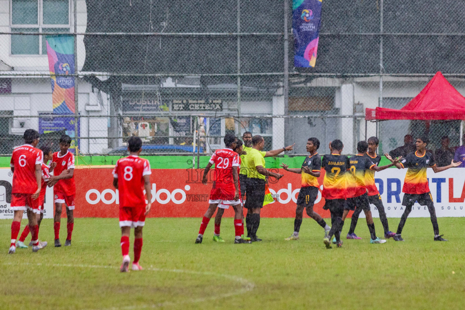 Eagles vs Hurriya in day 6 of Dhivehi Youth League 2024 held at Henveiru Stadium on Saturday 30th November 2024. Photos: Shuu Abdul Sattar/ Images.mv