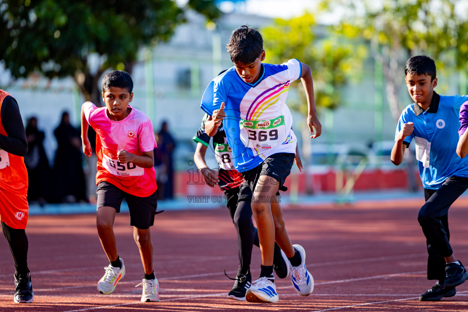 Day 1 of Inter-school Athletics Championship 2025 held in Ekuveni Synthetic Track, Male', Maldives on Monday, 06th October 2025. Photos by: Nausham Waheed / Images.mv
