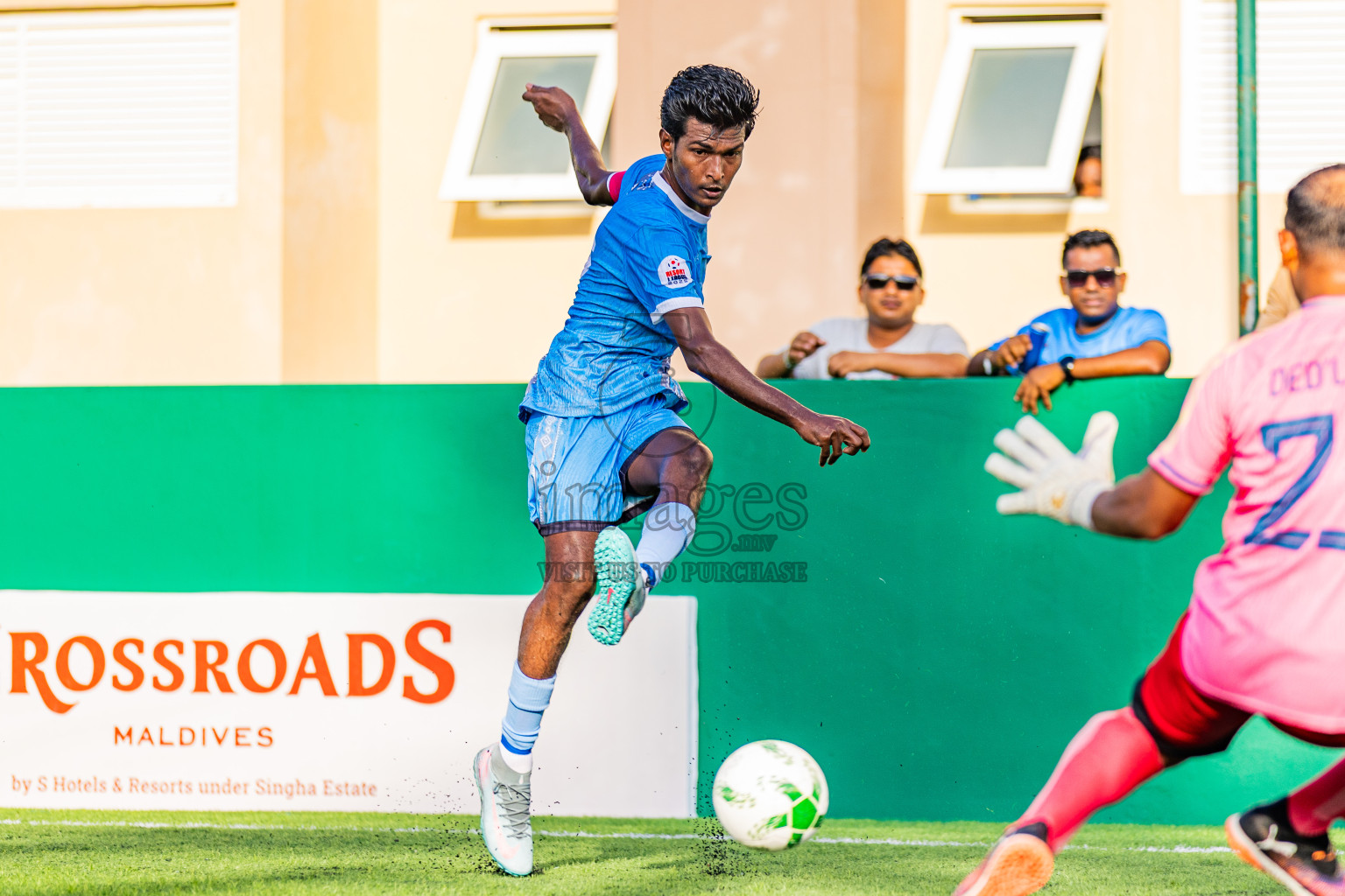 Velassaru vs Ozen Bolifushi in Resort League 2025 (South Male Zone) day 3 was held on Tuesday, 30th September 2025 in Crossroads's Maldives, Photos: Areef Adam / images.mv